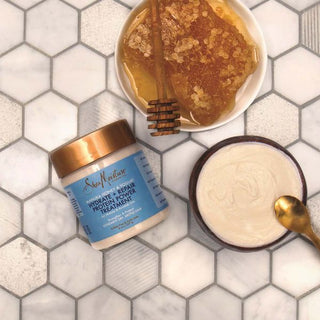 Shea Moisture Hydrate + Repair Manuka Honey & Yogurt Protein Power Treatment is a 227 ml deep conditioning treatment formulated to strengthen and restore moisture to damaged hair.